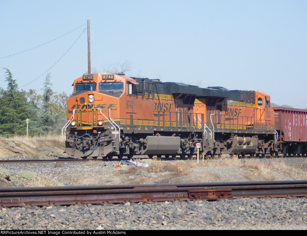 BNSF 6742